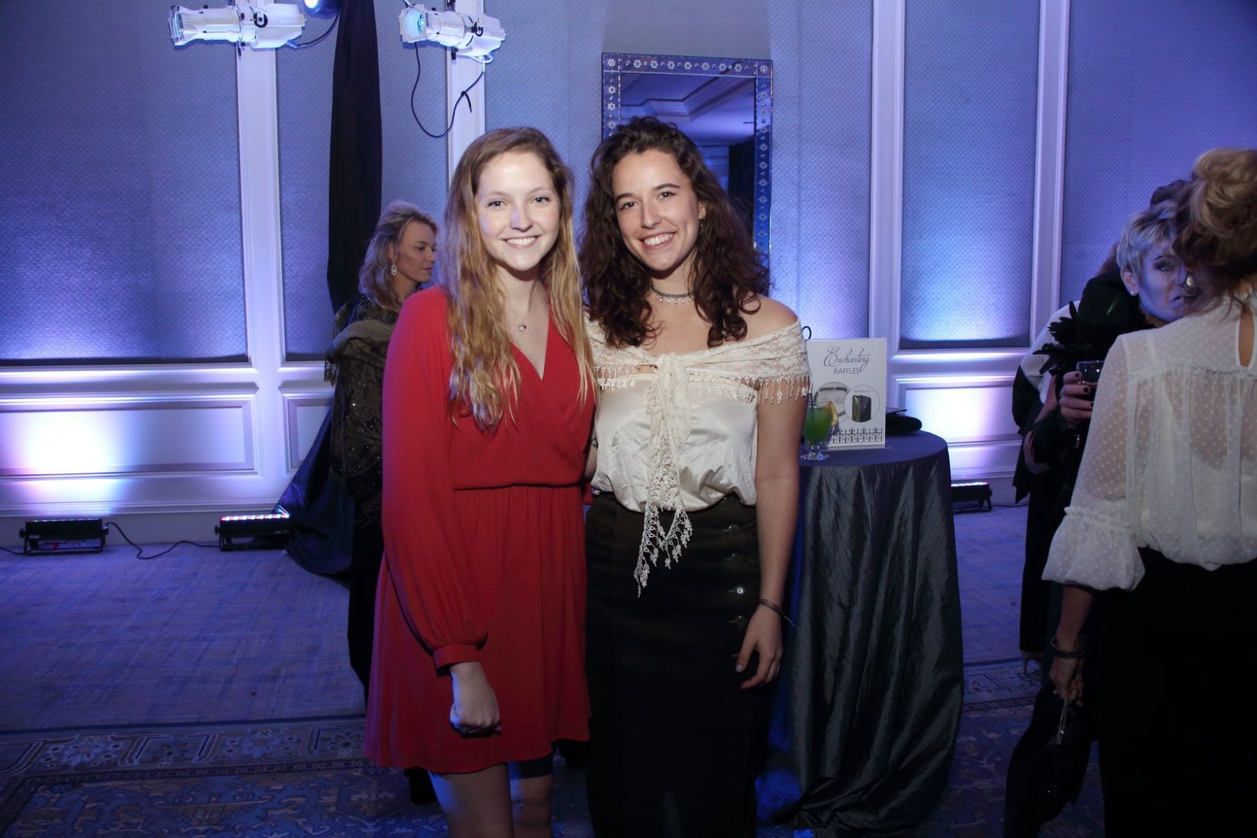 Emily Storey, Sophia Gunning